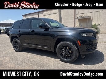 2025 Diamond Black Crystal Pearlcoat Jeep Grand Cherokee Altitude SUV 4 Door Automatic 3.6L V6 24V VVT Engine RWD