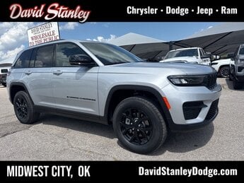 2025 Jeep Grand Cherokee Altitude RWD 3.6L V6 24V VVT Engine Automatic