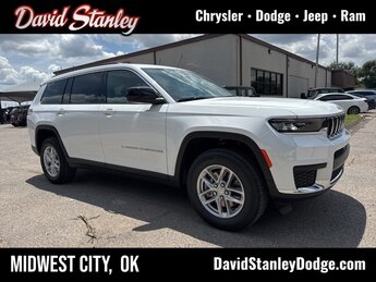 2025 Bright White Clearcoat Jeep Grand Cherokee L Laredo SUV Automatic 4 Door RWD
