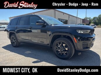 2025 Diamond Black Crystal Pearlcoat Jeep Grand Cherokee L Altitude 4X4 Automatic 3.6L V6 24V VVT Engine SUV 4 Door