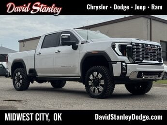 2024 White Frost Tricoat GMC Sierra 2500HD Denali 4X4 Automatic Duramax 6.6L V8 Turbodiesel Engine