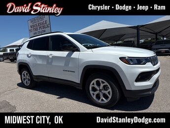 2025 Bright White Clearcoat Jeep Compass Latitude 2.0L I4 DOHC Engine 4 Door Automatic