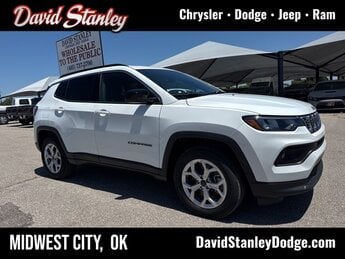 2025 Bright White Clearcoat Jeep Compass Latitude 2.0L I4 DOHC Engine 4 Door Automatic