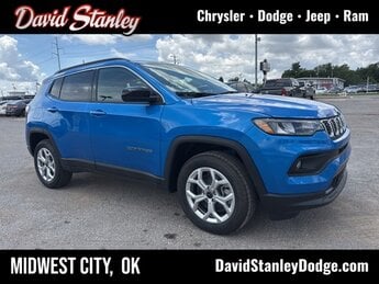 2025 Hydro Blue Pearlcoat Jeep Compass Latitude SUV 4 Door 4X4