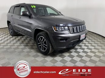 2019 Jeep Grand Cherokee Altitude 4 Door SUV 4X4 3.6L V6 24V VVT Engine