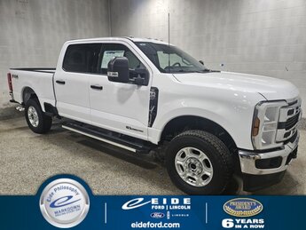 2025 Oxford White Ford Super Duty F-250 SRW XLT Power Stroke 6.7L V8 DI 32V OHV Turbodiesel Engine 4 Door 4X4 Automatic