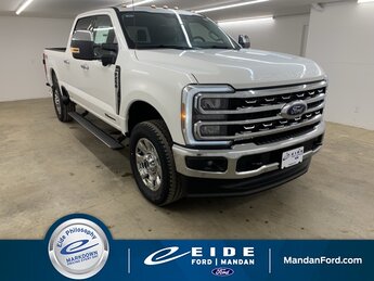 2025 White Ford Super Duty F-250 SRW Lariat 4X4 Power Stroke 6.7L V8 DI 32V OHV Turbodiesel Engine Truck Automatic