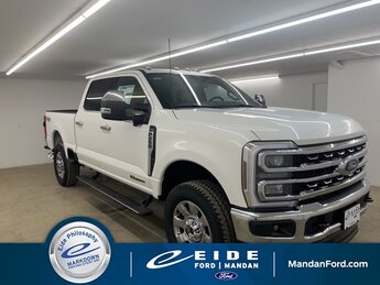 2025 Star White Metallic Tri-Coat Ford Super Duty F-250 SRW Lariat 4 Door Power Stroke 6.7L V8 DI 32V OHV Turbodiesel Engine 4X4