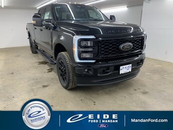 2025 Ford Super Duty F-350 SRW Lariat 4X4 4 Door Truck Power Stroke 6.7L V8 DI 32V OHV Turbodiesel Engine Automatic