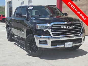 2025 Diamond Black Crystal Pearlcoat Ram 1500 Laramie 4 Door 4X4 Truck 3.0L I6 Engine Automatic