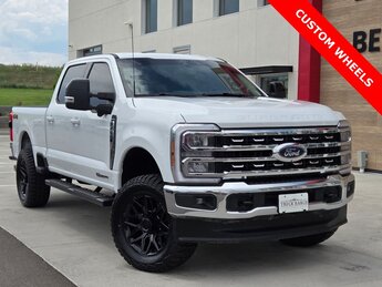 2024 Oxford White Ford Super Duty F-250 SRW Lariat Power Stroke 6.7L V8 DI 32V OHV Turbodiesel Engine 4X4 Truck