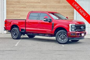 2023 Rapid Red Metallic Tinted Clearcoat Ford Super Duty F-250 SRW Lariat Automatic 4 Door 4X4