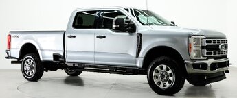 2023 Iconic Silver Metallic Ford Super Duty F-350 SRW XLT 4X4 8 Cylinder Engine Truck