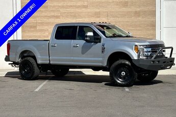 2017 Ford Super Duty F-350 SRW Lariat 4 Door Automatic Power Stroke 6.7L V8 DI 32V OHV Turbodiesel Engine Truck