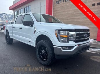 2023 Oxford White Ford F-150 XLT Truck 3.5L PowerBoost Full-Hybrid V6 Engine 4X4
