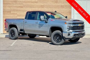 2025 Sterling Gray Metallic Chevrolet Silverado 3500HD LT Automatic 4X4 4 Door