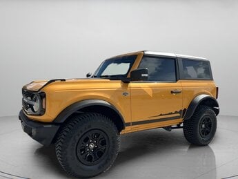 2022 Cyber Orange Metallic Tricoat Ford Bronco Wildtrak Automatic SUV 2 Door Twin Turbo Regular Unleaded V-6 2.7 L/164 Engine 4X4