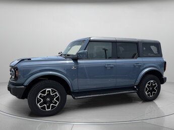 2025 Azure Gray Metallic Tri-Coat Ford Bronco Outer Banks SUV 4 Door Automatic Twin Turbo Regular Unleaded V-6 2.7 L/164 Engine