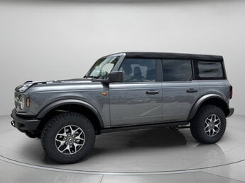 2025 Carbonized Gray Metallic Ford Bronco Badlands 4 Door Twin Turbo Regular Unleaded V-6 2.7 L/164 Engine 4X4 SUV