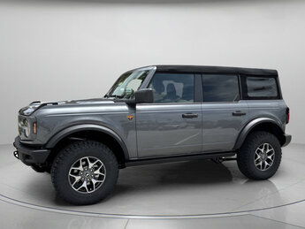 2025 Carbonized Gray Metallic Ford Bronco Badlands 4 Door Twin Turbo Regular Unleaded V-6 2.7 L/164 Engine 4X4 SUV