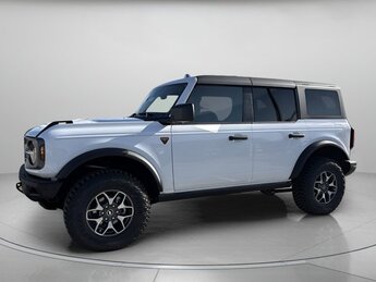 2025 Oxford White Ford Bronco Badlands SUV Automatic 4X4