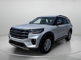 2025 Space White Metallic Ford Explorer Active RWD Automatic Intercooled Turbo Premium Unleaded I-4 2.3 L/140 Engine 4 Door