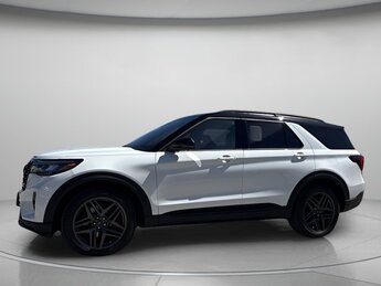 2025 Star White Metallic Tri-Coat Ford Explorer ST 4 Door 4X4 Twin Turbo Premium Unleaded V-6 3.0 L/183 Engine Automatic SUV