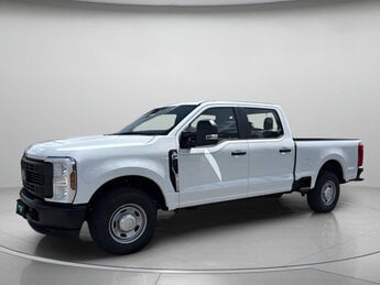 2025 Oxford White Ford Super Duty F-250 SRW XL RWD Automatic Regular Unleaded V-8 6.8 L/415 Engine