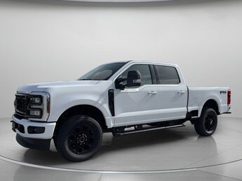 2025 Oxford White Ford Super Duty F-250 SRW LARIAT 4X4 4 Door Regular Unleaded V-8 6.8 L/415 Engine Automatic Truck
