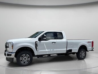 2025 Ford Super Duty F-250 SRW XLT Automatic Regular Unleaded V-8 7.3 L Engine Truck 4X4