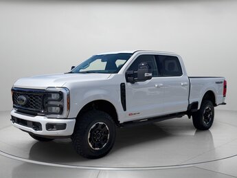 2025 Ford Super Duty F-250 SRW LARIAT Crew Cab Pickup 4 Door Intercooled Turbo Diesel V-8 6.7 L/406 Engine Automatic