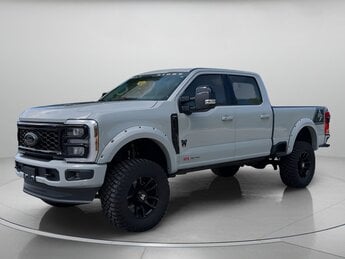2025 Ford Super Duty F-250 SRW LARIAT Crew Cab Pickup Truck 4X4 Automatic 4 Door Intercooled Turbo Diesel V-8 6.7 L/406 Engine