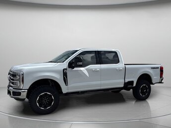 2025 Ford Super Duty F-250 SRW LARIAT Automatic Regular Unleaded V-8 7.3 L Engine 4X4