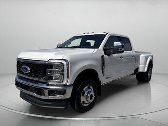 2025 Ford Super Duty F-350 DRW LARIAT Crew Cab Pickup 4 Door 4X4 Intercooled Turbo Diesel V-8 6.7 L/406 Engine Truck Automatic