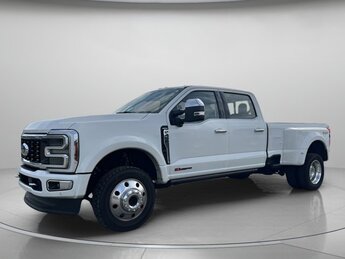 2024 Ford Super Duty F-450 DRW Limited 4X4 Intercooled Turbo Diesel V-8 6.7 L/406 Engine Truck 4 Door