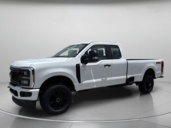 2025 Oxford White Ford Super Duty F-350 SRW XL 4 Door Truck Regular Unleaded V-8 7.3 L Engine Automatic