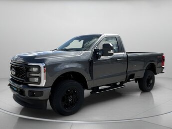 2025 Ford Super Duty F-350 SRW XL Regular Unleaded V-8 7.3 L Engine 2 Door Truck 4X4
