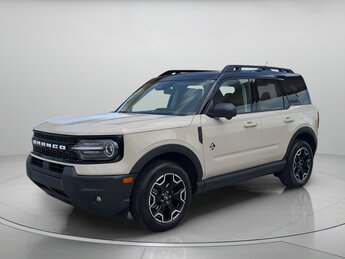 2025 Beige Ford Bronco Sport Outer Banks Intercooled Turbo Regular Unleaded I-3 1.5 L/91 Engine 4X4 Automatic