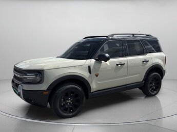 2025 Ford Bronco Sport Badlands Intercooled Turbo Premium Unleaded I-4 2.0 L/122 Engine 4X4 SUV 4 Door Automatic