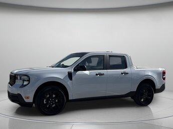2025 Space White Metallic Ford Maverick XLT Truck AWD 4 Door