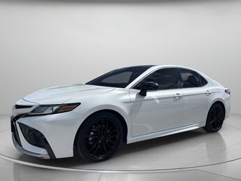 2024 Wind Chill Pearl/Midnight Black Metallic Toyota Camry XSE V6 FWD Regular Unleaded V-6 3.5 L/211 Engine Automatic Car 4 Door