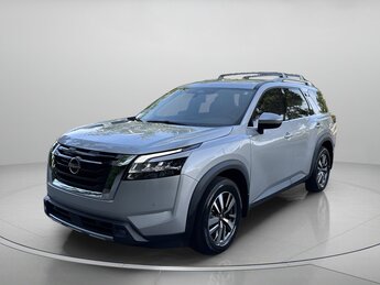 2022 Nissan Pathfinder SL 4 Door Automatic FWD Regular Unleaded V-6 3.5 L/213 Engine SUV