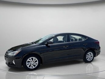 2019 Phantom Black Hyundai Elantra SE FWD Regular Unleaded I-4 2.0 L/122 Engine Automatic Car