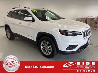 2019 Jeep Cherokee Latitude Plus 4X4 4 Door SUV Automatic
