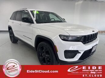 2022 Jeep Grand Cherokee Altitude 3.6L V6 24V VVT Engine 4X4 Automatic SUV 4 Door