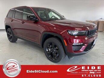 2025 Velvet Red Pearlcoat Jeep Grand Cherokee Limited SUV 4 Door 4X4 Automatic