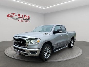 2022 Billet Silver Metallic Clearcoat Ram 1500 Big Horn HEMI 5.7L V8 Multi Displacement VVT Engine Truck 4 Door Automatic 4X4