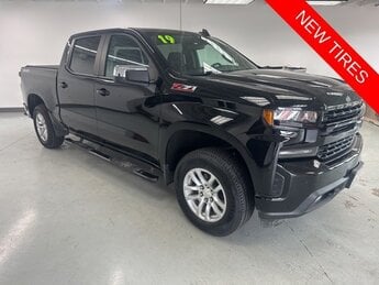 2019 Black Chevrolet Silverado 1500 LT 4 Door 2.7L Turbo Engine 4X4
