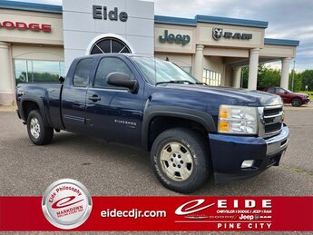 2011 Imperial Blue Metallic Chevrolet Silverado 1500 LT 2 Door Truck Automatic