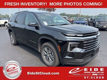 2024 Mosaic Black Metallic Chevrolet Traverse LT SUV 2.5L DOHC Engine Automatic